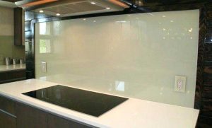 شیشه بین کابینتی