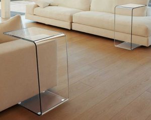 شیشه روی میز