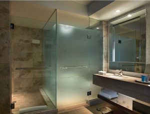 کابین دوش شیشه ای