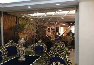 آینه کاری پشت تلویزیون