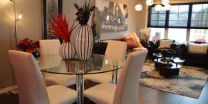 شیشه روی میز