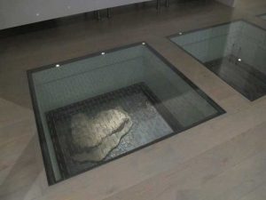 شیشه نشکن کف