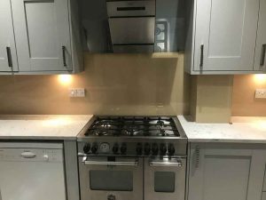 شرکت شیشه رنگی