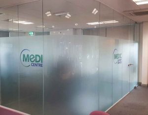 شیشه خم لمینت