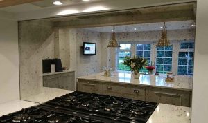 آینه آنتیک طرح دار