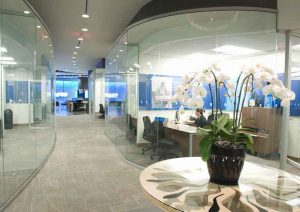 شیشه خم لمینت