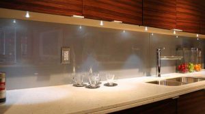 شیشه رنگی تزیینی