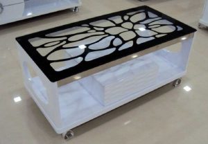 شیشه روی میز مبل