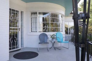 شیشه قوس دار