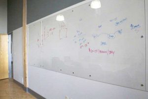 طلق شیشه ای شفاف