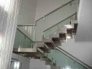 نرده شیشه ای راه پله