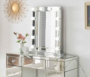 آینه لامپ دار