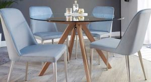 شیشه روی میز