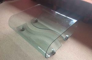 شیشه قوس دار