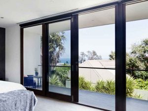 درب شیشه ای ریلی