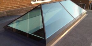 شیشه آینه ای