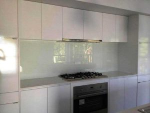 شیشه سکوریت بین کابینتی