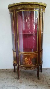 شیشه خم بوفه