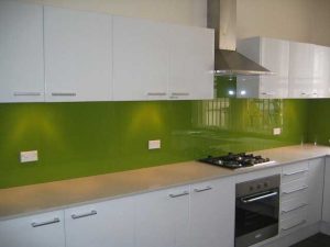 شیشه رنگی طرح دار