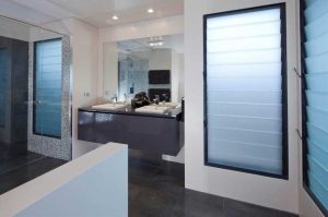 شیشه ساتینا