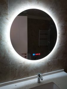 آینه نقره ای