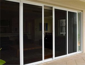 درب شیشه ای کشویی