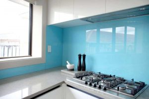 شیشه بین کابینتی