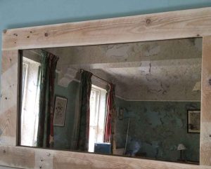 آینه آنتیک طرح دار