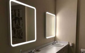 آینه نورپردازی