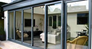 درب شیشه ای