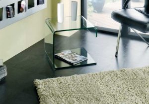 شیشه روی میز