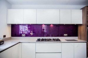 شیشه بین کابینتی