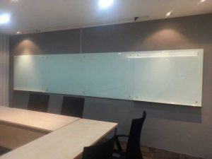وایت برد شیشه ای