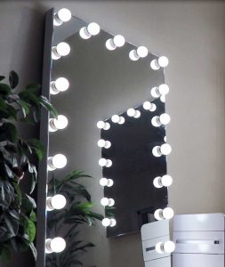 آینه هالیوودی