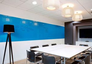 وایت برد شیشه ای