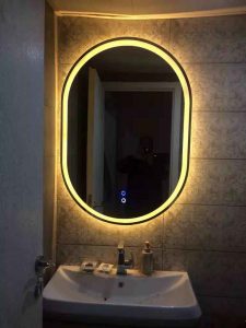 آینه گرد دیواری