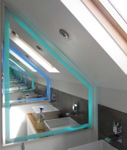 آینه سرویس بهداشتی