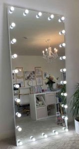 آینه هالیوودی