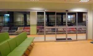 درب شیشه ای ریلی