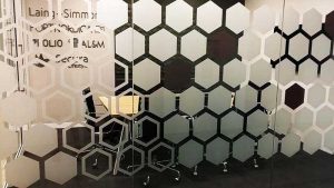 شیشه سکوریت فروشگاه