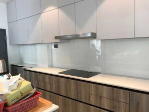 شیشه بین کابینتی