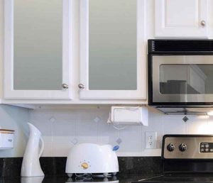 شیشه رنگی مات