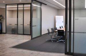 شیشه سکوریت فروشگاه