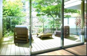 شیشه آینه ای