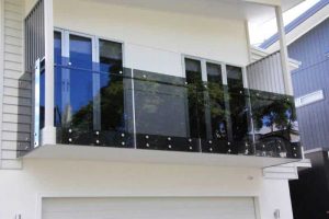 نرده شیشه ای راه پله