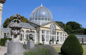 گنبد شیشه ای