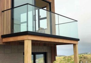 بالکن شیشه ای