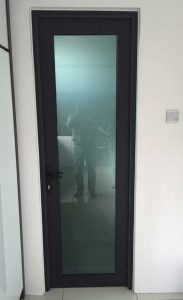 درب آلومینیومی دستشویی