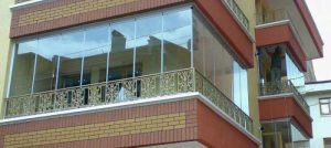بالکن شیشه ای