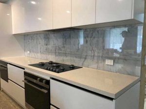 شیشه بین کابینتی طوسی